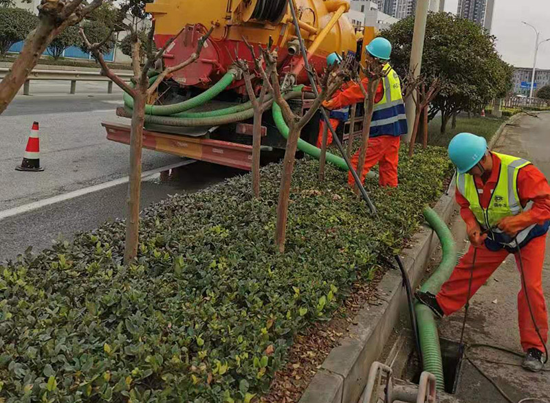 江孜市政管道清淤