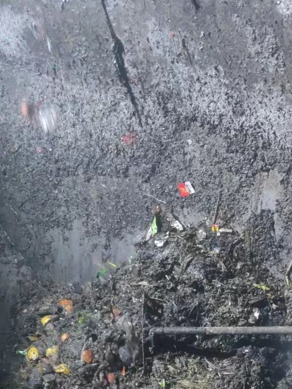 江孜污水池清理